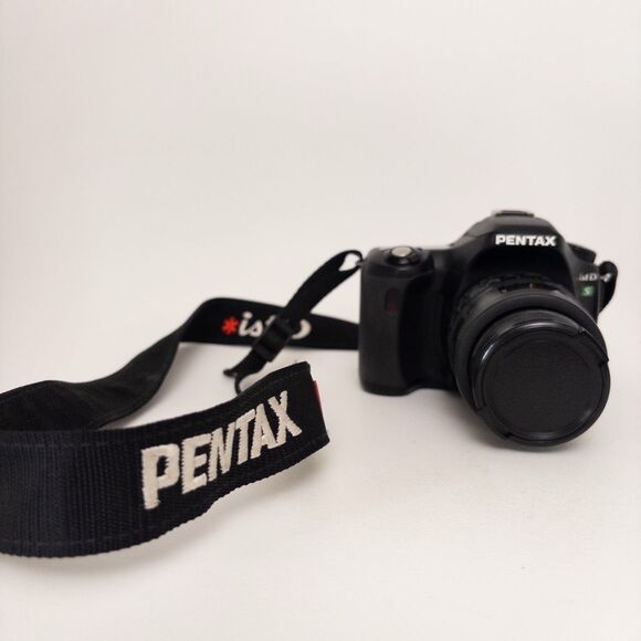 Pentax Other - Pentax *ist DS Digital Camera with 35-80 Lens
